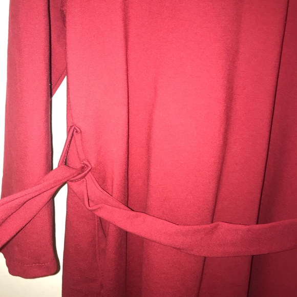 Red coat - Picture 6 of 7